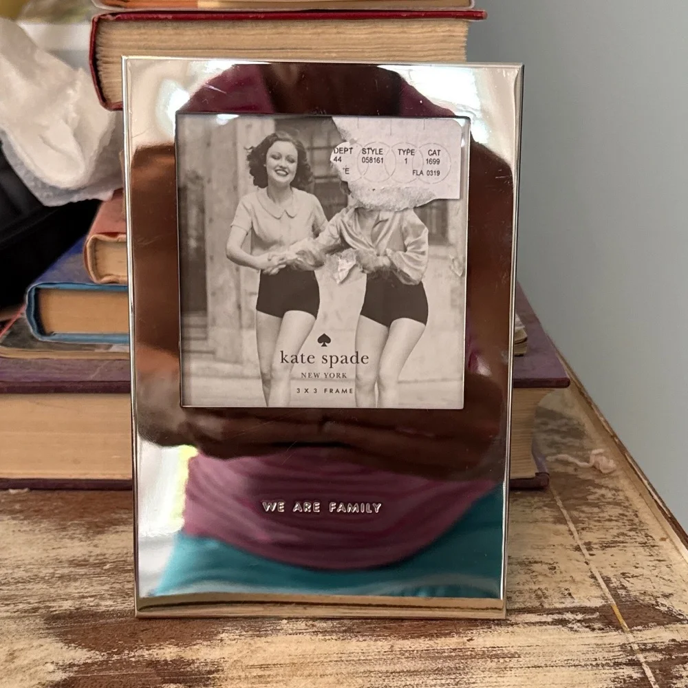 Kate Spade We are Fsmily Engraved photo frame.‎ NWT- never used